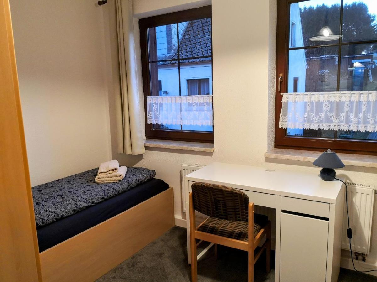 Ferienwohnungen 1 Bis 4 "Pumphut'S Scheune" Lengenfeld  Exteriör bild