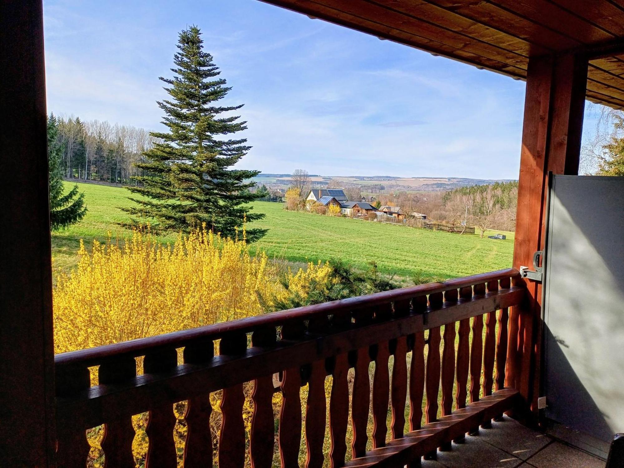 Ferienwohnungen 1 Bis 4 "Pumphut'S Scheune" Lengenfeld  Exteriör bild